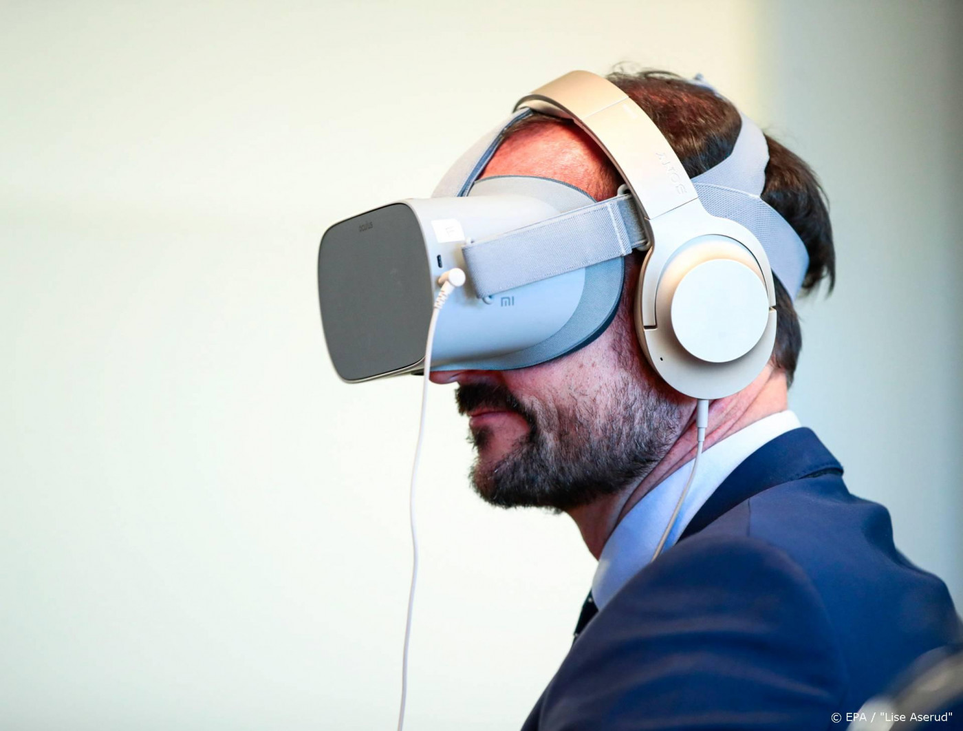 Huis bezichtigen met virtual reality bril populair in VK