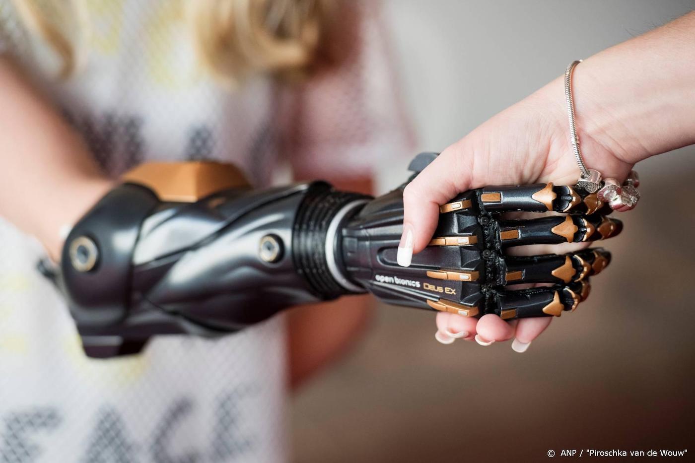 Straks mogelijk bionische arm die je met gedachten kunt besturen