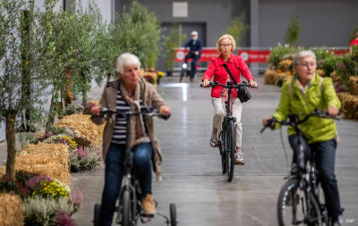 Nederland experimenteert met automatische rem elektrische fietsen
